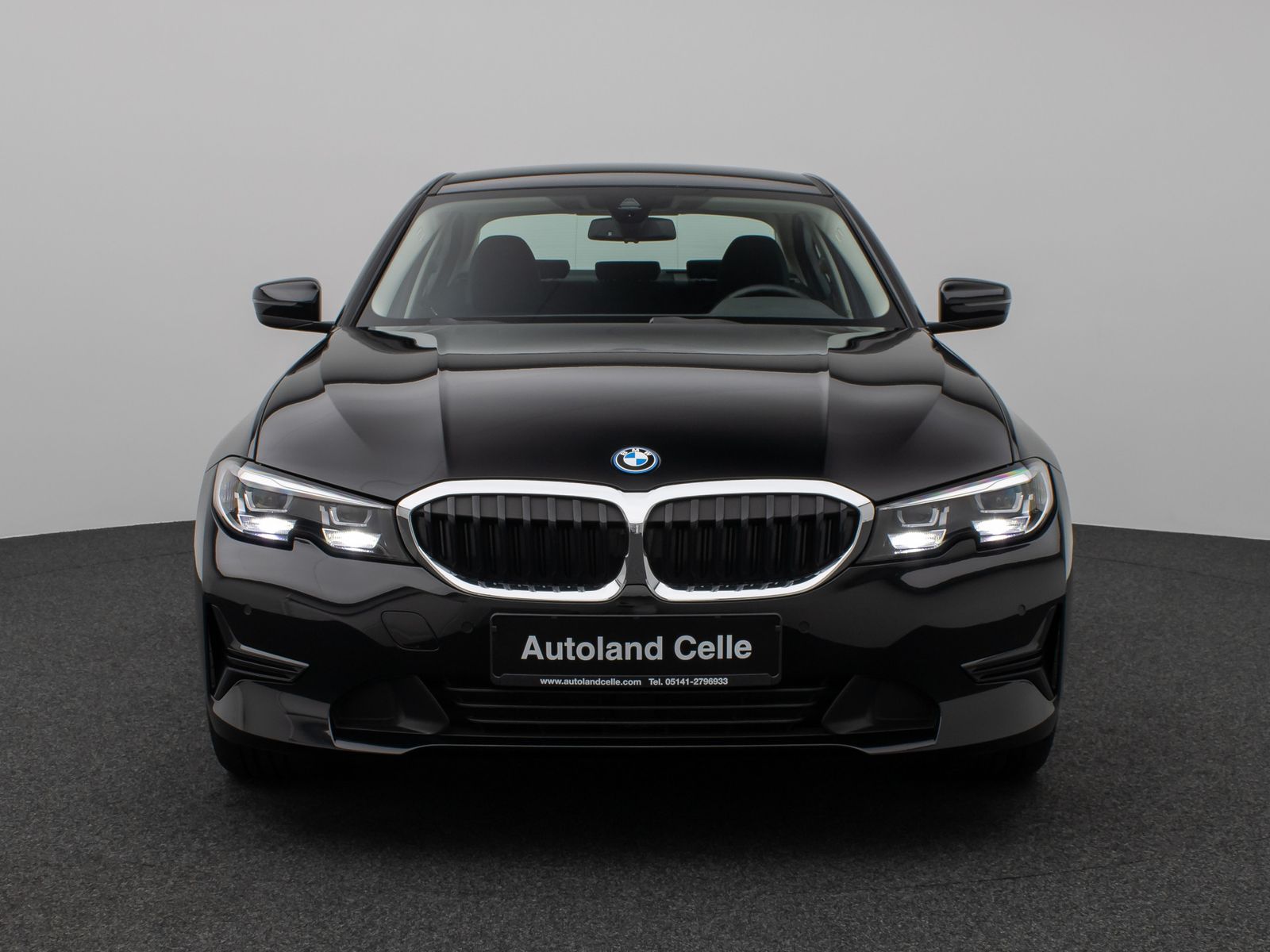 Fahrzeugabbildung BMW 320e Kamera DAB HiFi Lenkradheizung Alarm Parkas