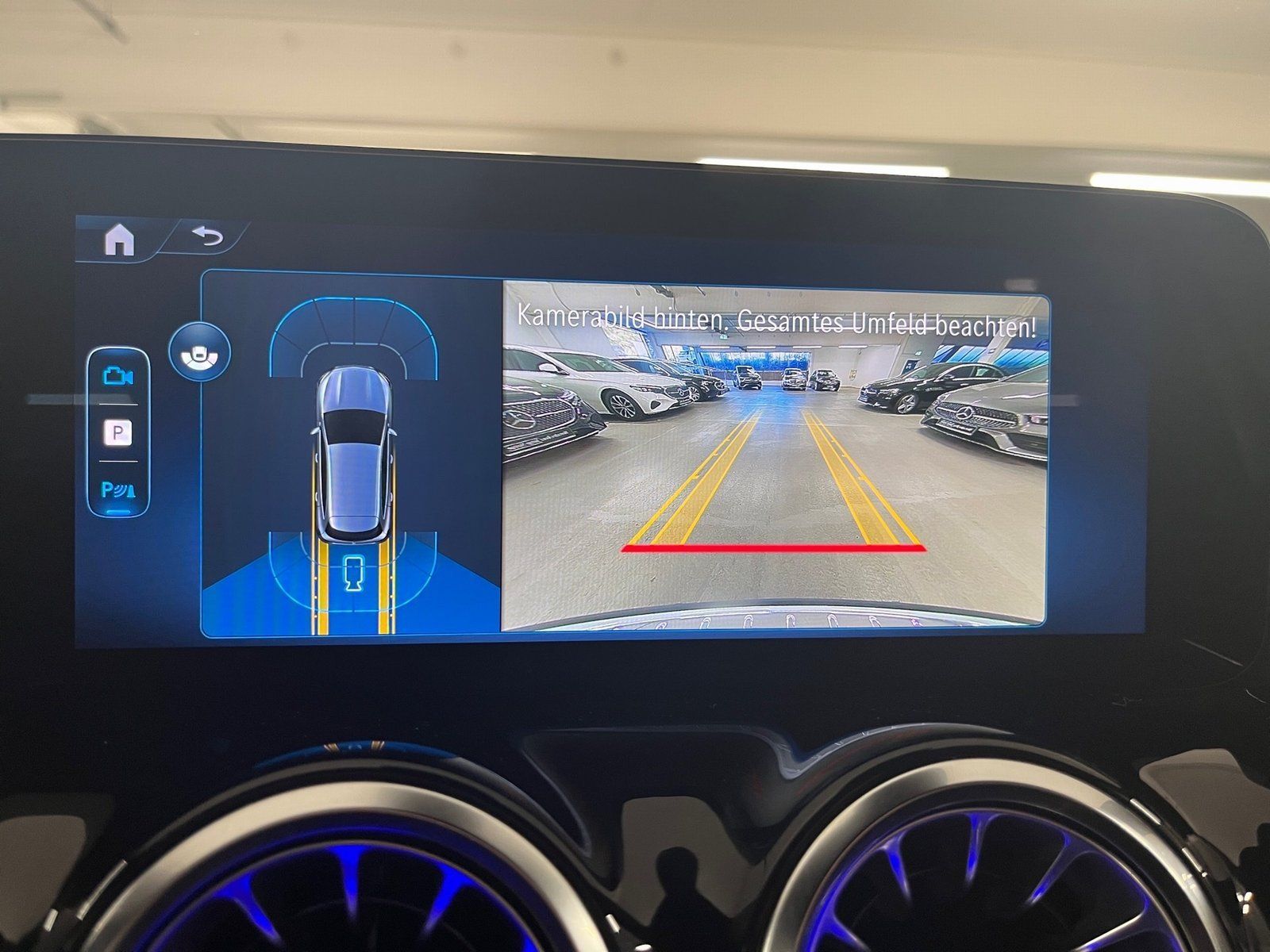 Fahrzeugabbildung Mercedes-Benz GLA 200 AMG*LED*Totwinkel*Kamera*Easy-Pack*MBUX*