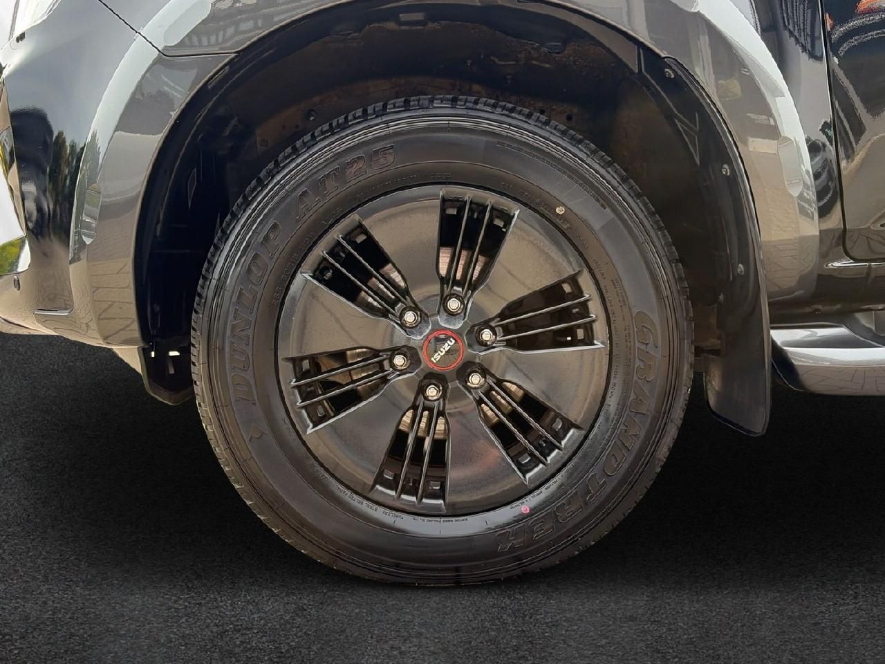 Fahrzeugabbildung Isuzu D-Max Double Cab 1,9 V-CROSS