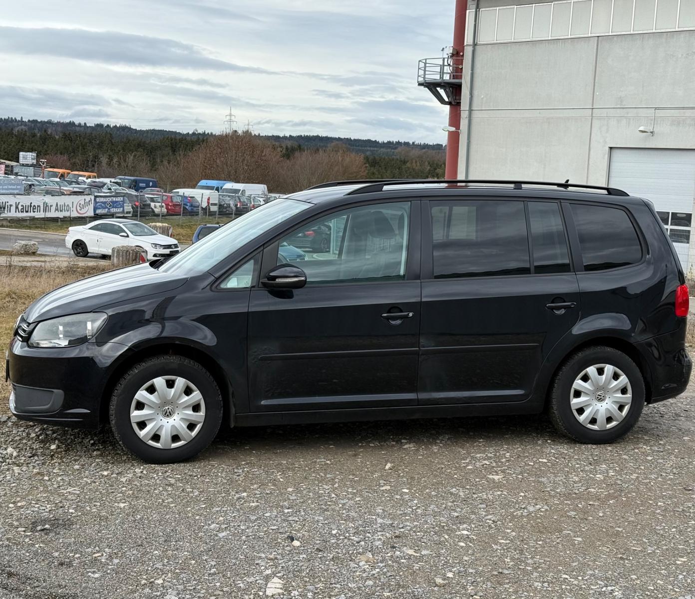 Volkswagen Touran 1.6 TDI *7.SITZER*KLIMA*EURO.5*6.GANG*AHk