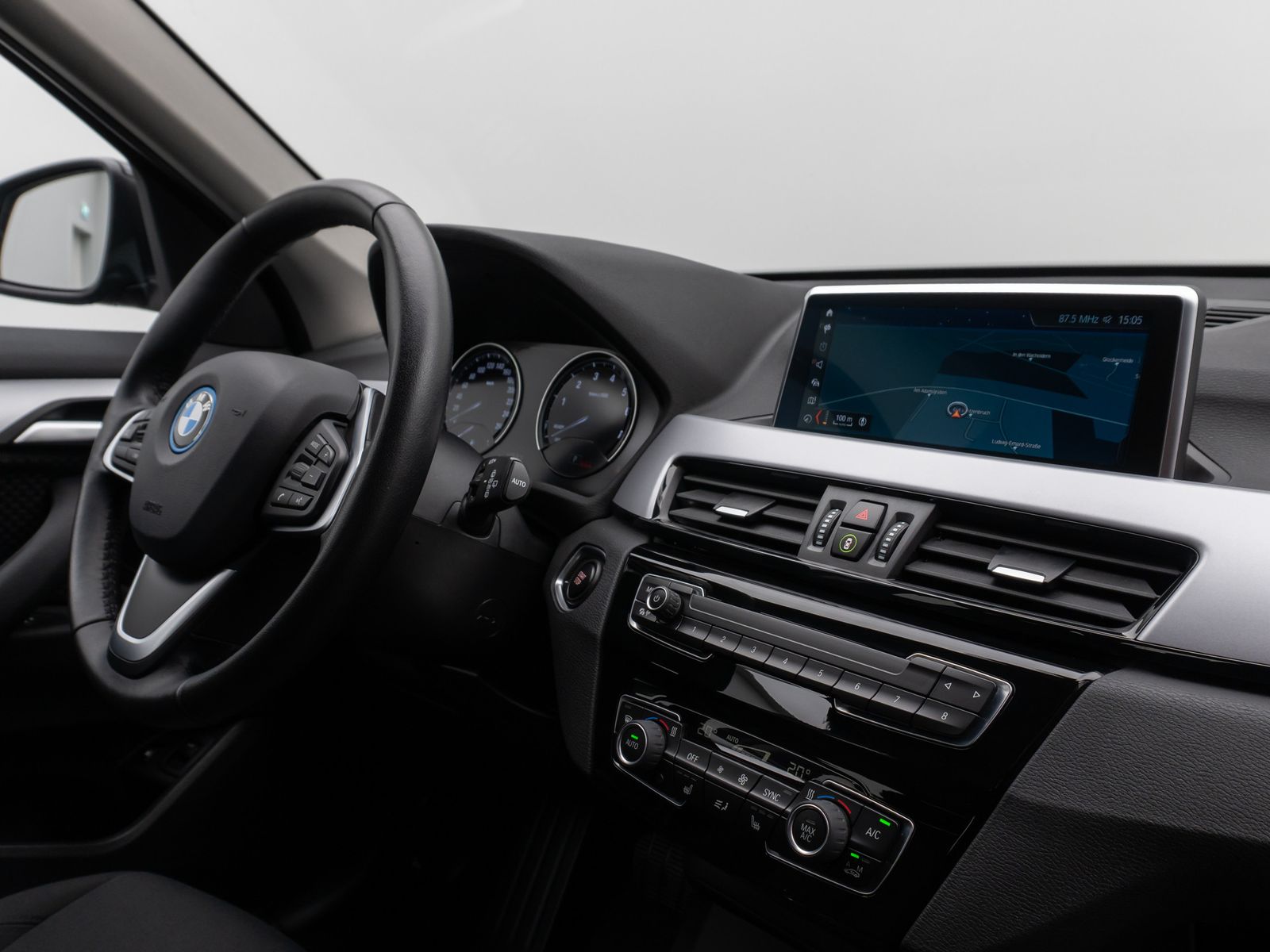 Fahrzeugabbildung BMW X1 xD25e Parkassist DAB LED Geschwindigkeitsreg