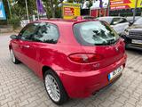 Alfa Romeo 147 1.9 JTD 16V M-Jet Progression - Alfa Romeo 147 mit Diesel-Antrieb