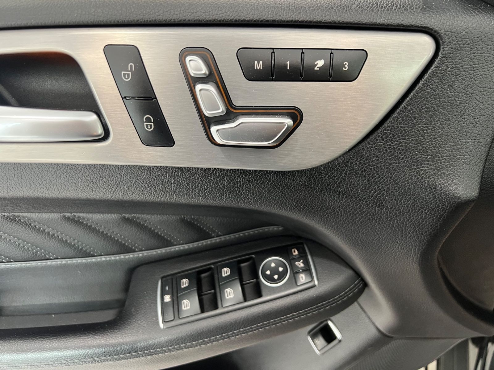 Fahrzeugabbildung Mercedes-Benz GLE 350 d Coupe 4Matic AMG LINE *PANO*360°