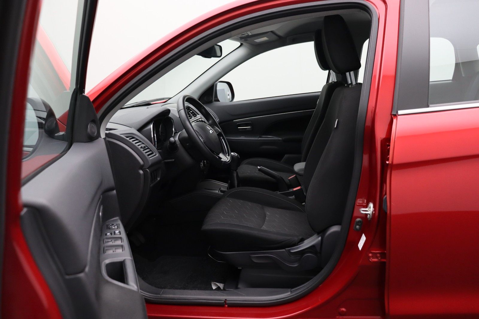 Fahrzeugabbildung Mitsubishi ASX 2.0 Intro Edition 2WD