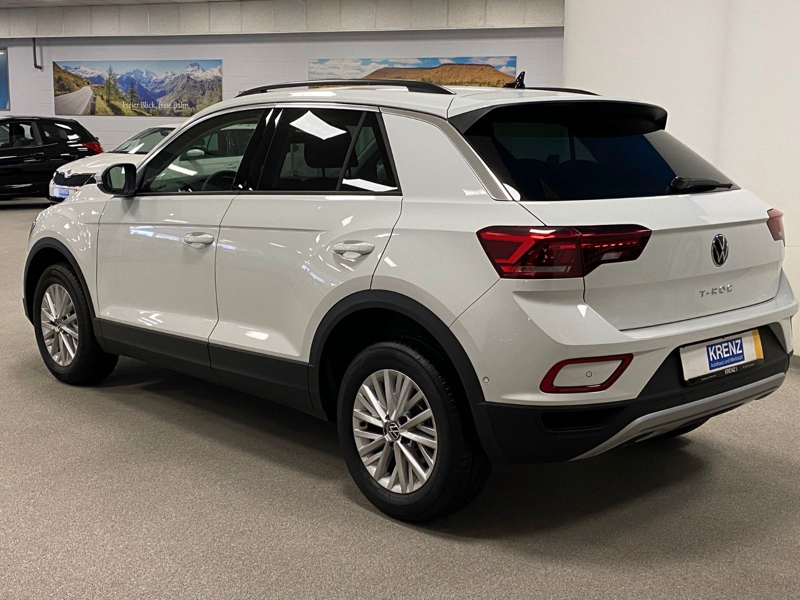 Fahrzeugabbildung Volkswagen T-Roc 1.5 TSI DSG LIFE+NAVIGATION+KAMERA+AHK abn