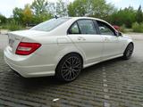 Mercedes-Benz C 300  Lim. C 300 CDI BlueEfficiency 4Matic - Mercedes-Benz C 300 aus 2011: 4matic