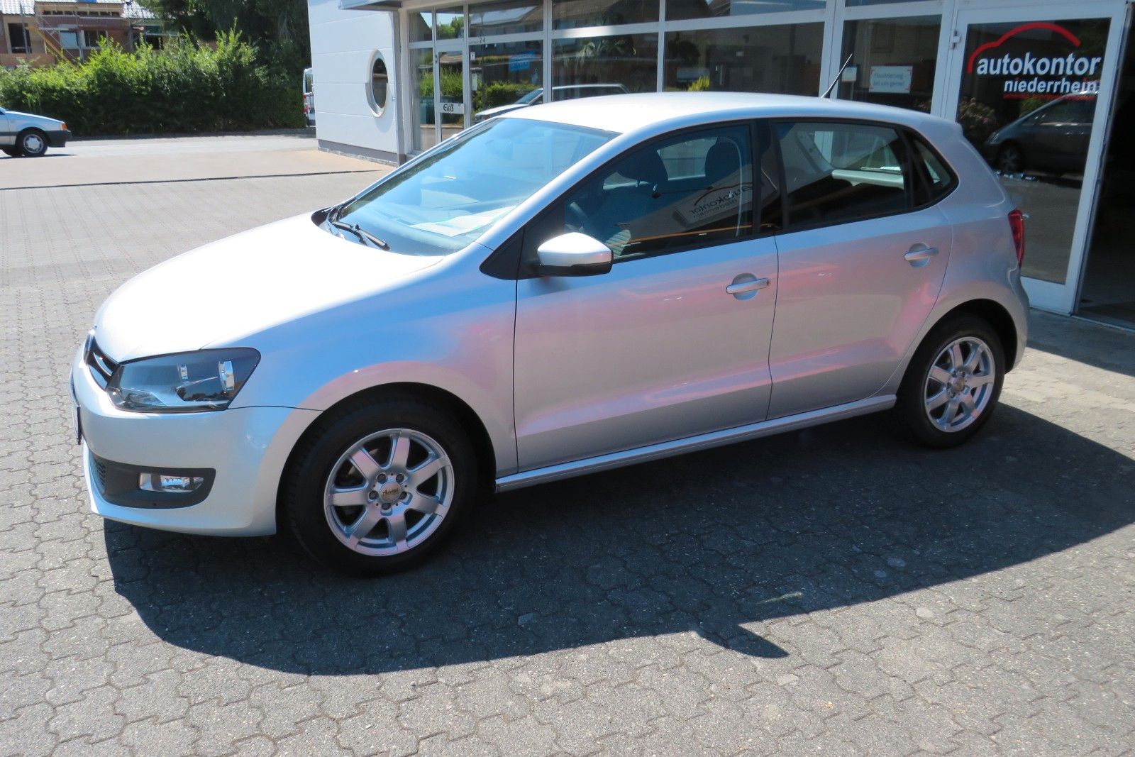 Fahrzeugabbildung Volkswagen Polo V Comfortline KLIMA RADIO SCHECKHEFT