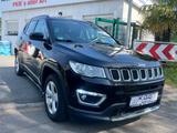 Jeep Compass Longitude FWD / 8-Fach Bereift - Jeep Compass Longitude mit Benzin-Antrieb
