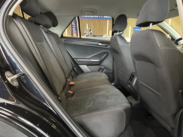 Volkswagen T-Roc Style *1. Hand*Klima*SHZ*AppConnect*DAB*BT