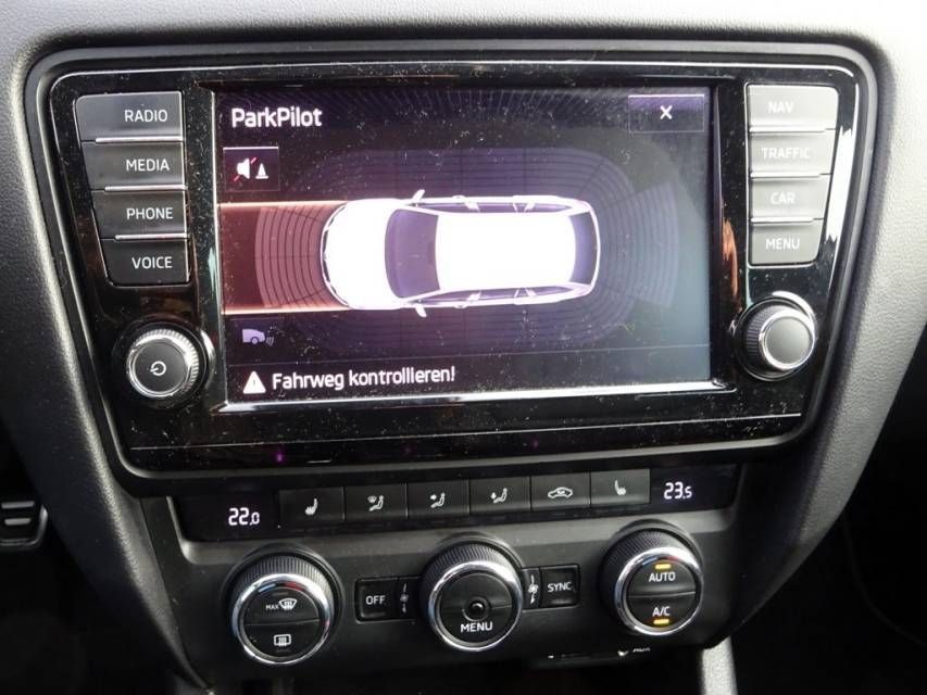 Fahrzeugabbildung SKODA Octavia Combi 2,0 TSI RS 230 Navi
