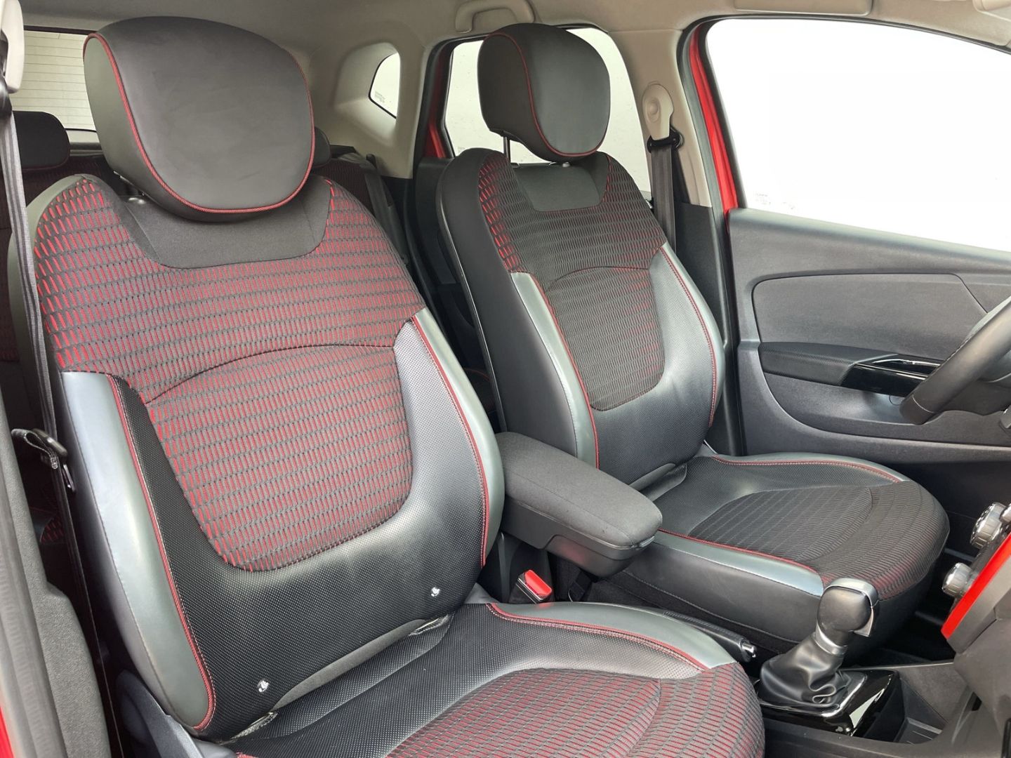 Captur 1.2 TCe 120 X-MOD ENERGY Kamera/GRA/Navi/