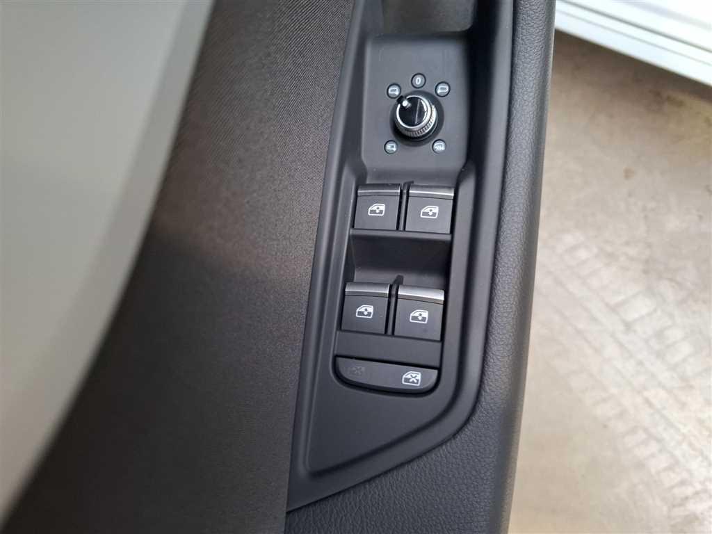 Audi A4 Avant advanced 40 2.0 TFSI S-tronic MMI, миниатюра 15