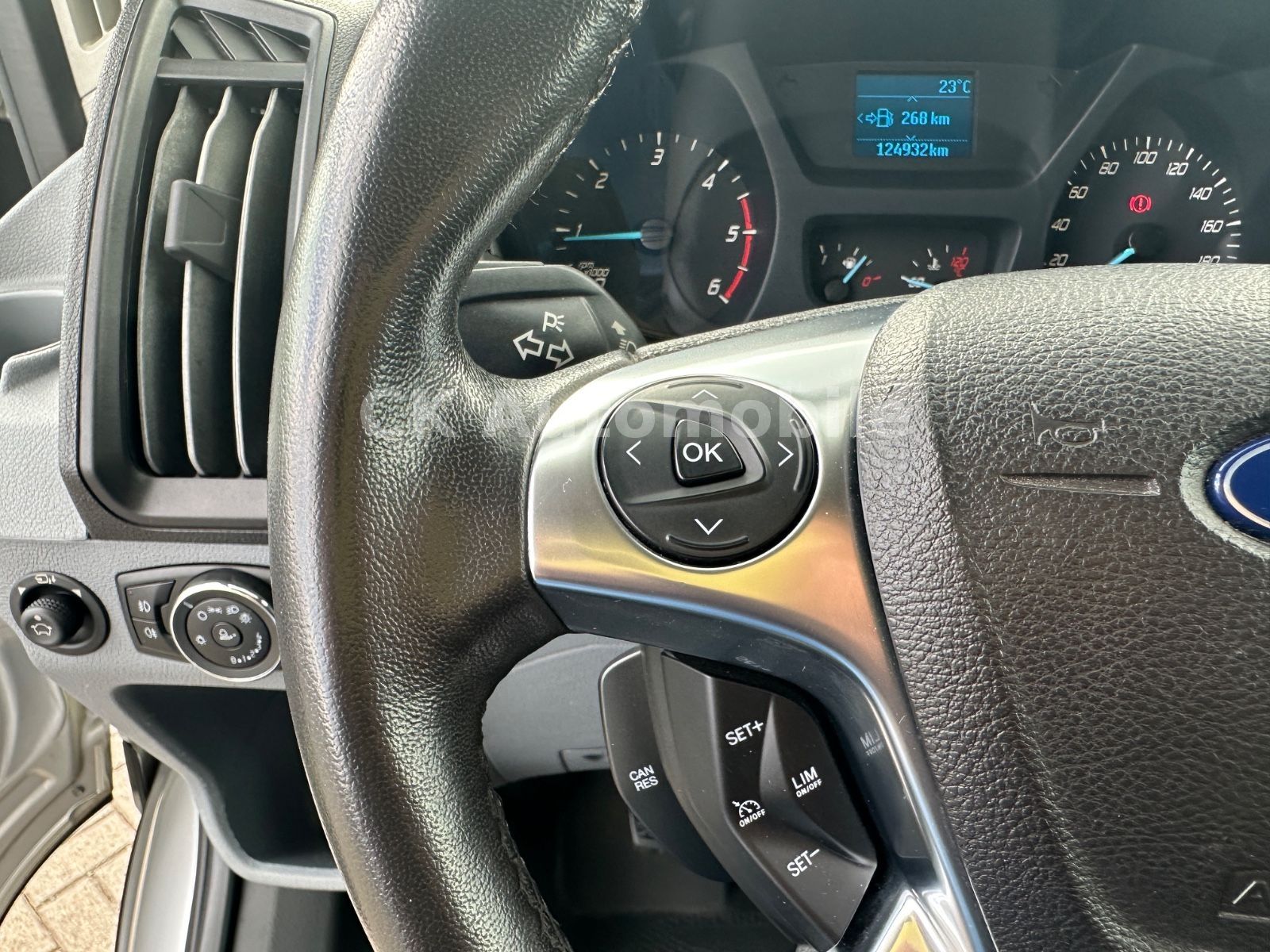 Fahrzeugabbildung Ford Transit Kasten 350 H2L3 Trend/Navi/Klima/PDC