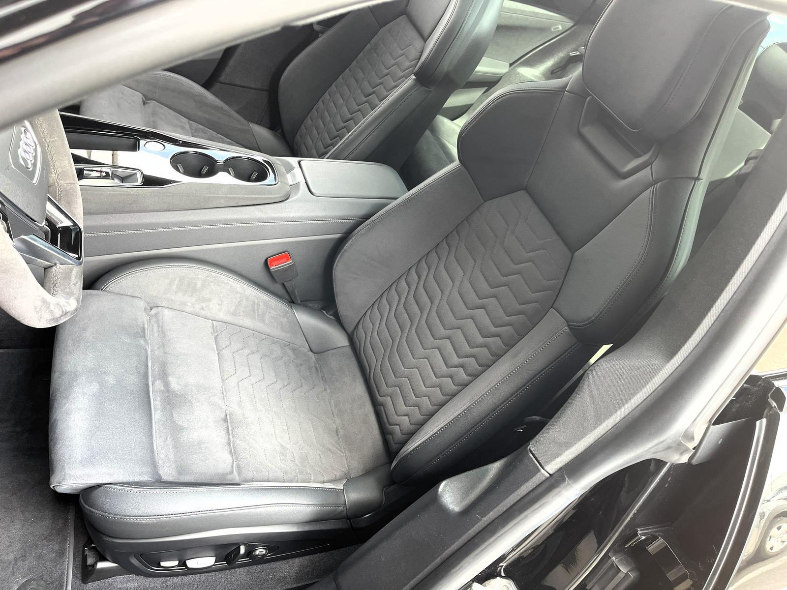Audi e-tron GT quattro MATRIX PANO HUD B&O Apple&Andr