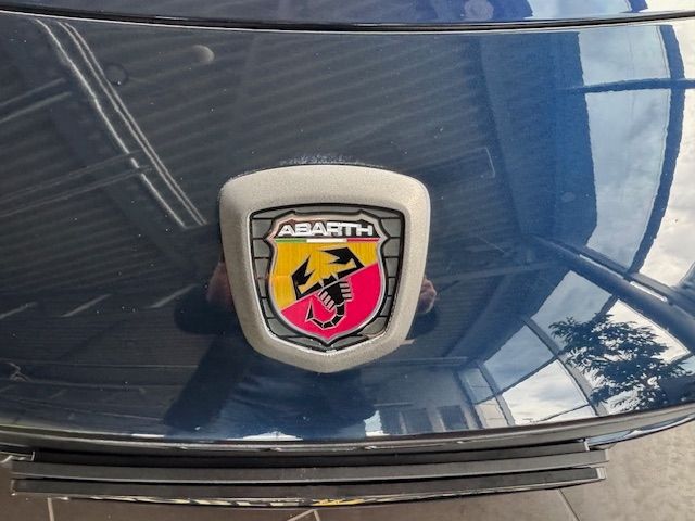 Fahrzeugabbildung Abarth 124 Spider 1.4 MultiAir Turbo AT Turismo LED NAV