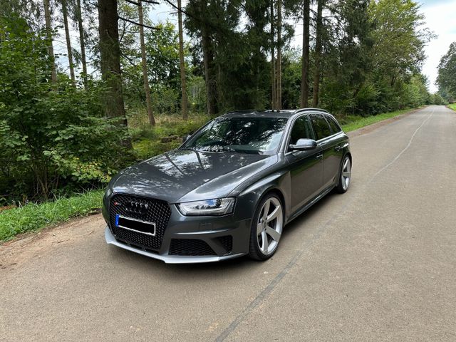 Audi RS4 4.2 FSI S tronic quattro Avant -