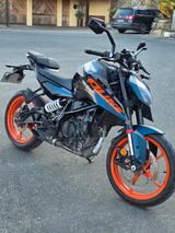 KTM Duke 125 - KTM BLAU