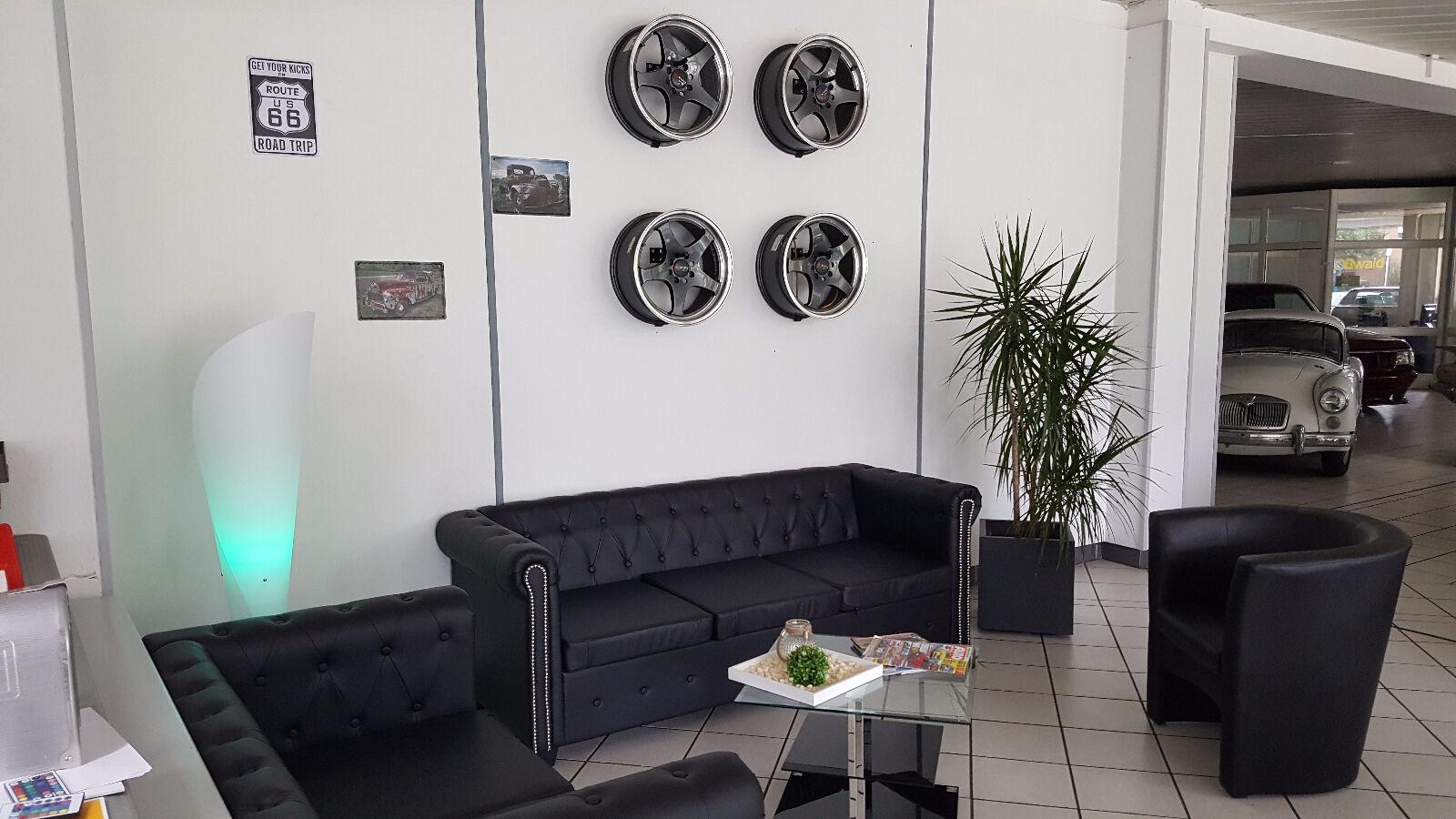 showroom-image-top