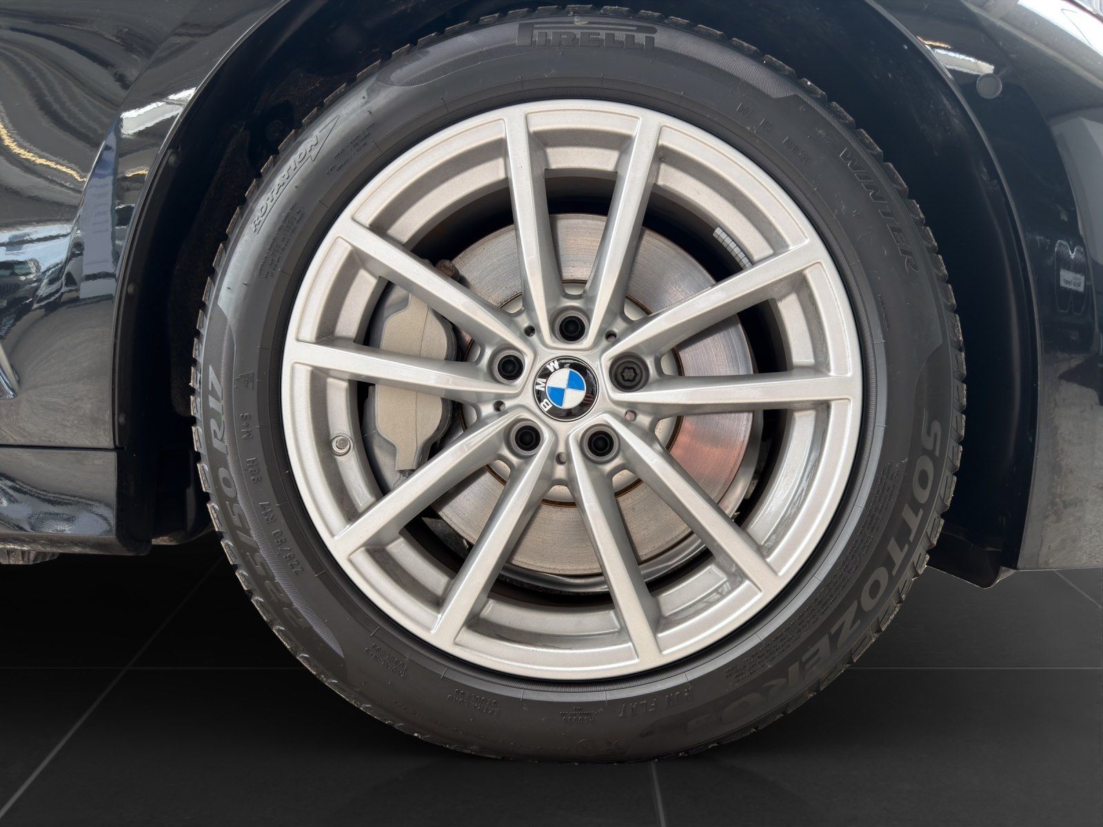 BMW 330 - Bild 9
