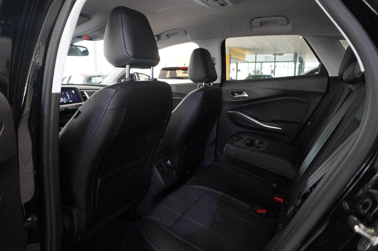 Fahrzeugabbildung Opel Grandland (X) 1.2T GS LINE NAVI/LED/KAMERA/SPORT
