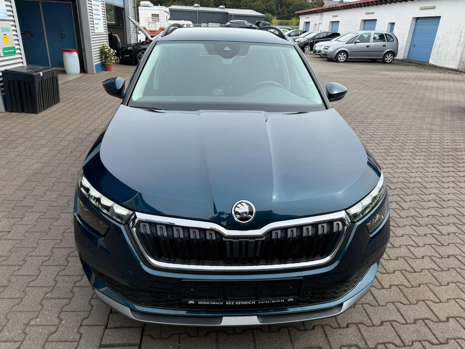 Skoda Kamiq Style VIRTUAL KLIMA ALU PDC KAMERA AHK FSE, миниатюра 8