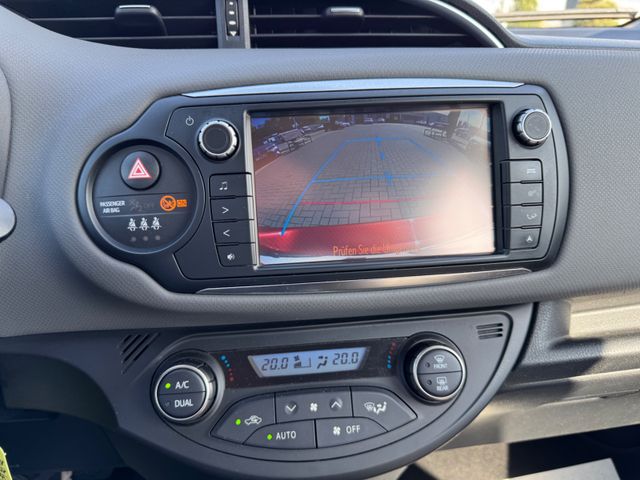 Toyota Yaris  Comfort Hybrid