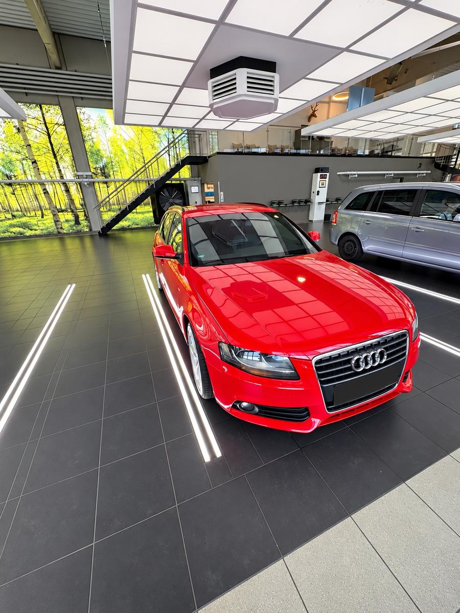 Audi Quattro 2010 — салон