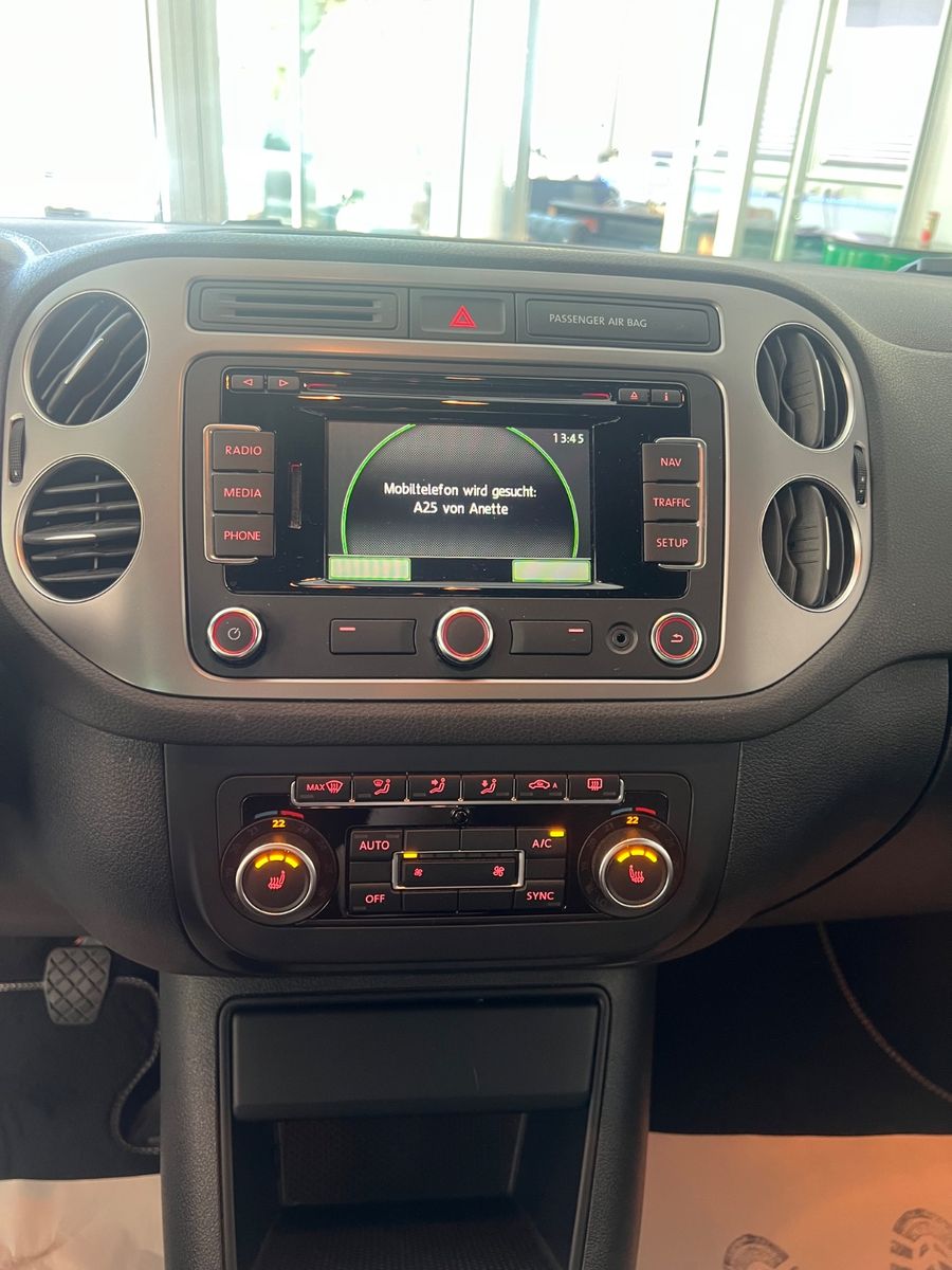 Fahrzeugabbildung Volkswagen Tiguan Lounge Sport & Style BMT * 1.HAND *