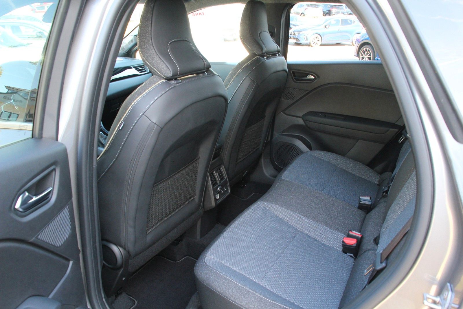 Fahrzeugabbildung Mitsubishi Grandis 1.3 Intro Edition