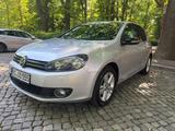 Volkswagen VW Golf 6 150000 km TÜV bis 09/27 - Volkswagen: 1500