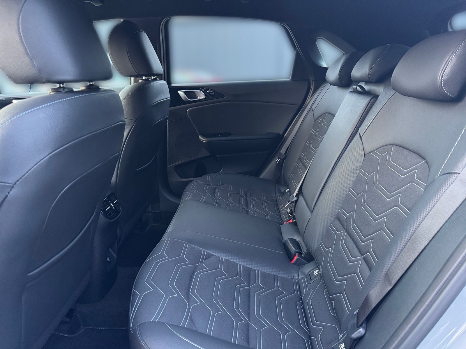 Fahrzeugabbildung Kia CEED_5 1.0T 100 NIGHTLINE STD