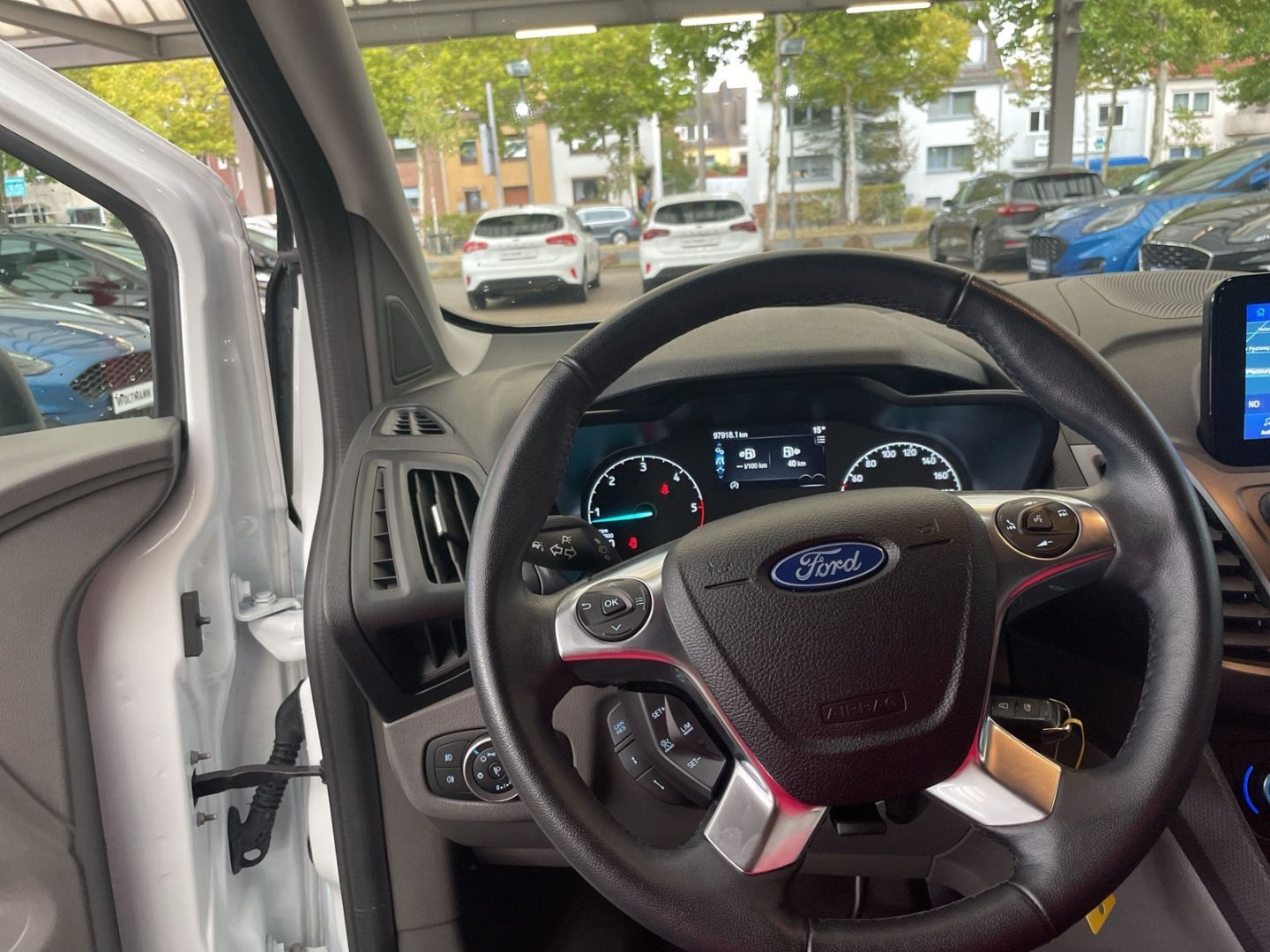 Fahrzeugabbildung Ford Transit Connect Kasten lang Trend 1.5 EcoBlue 12