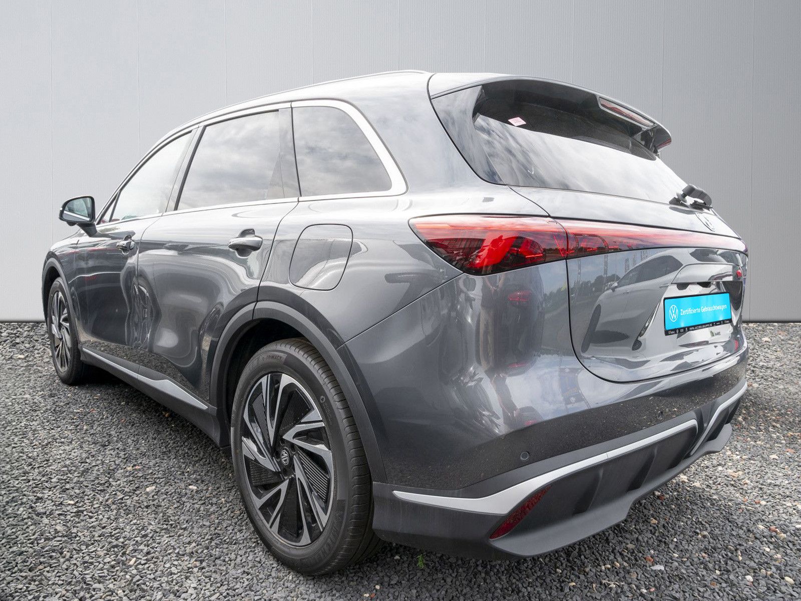 MG S6 EV