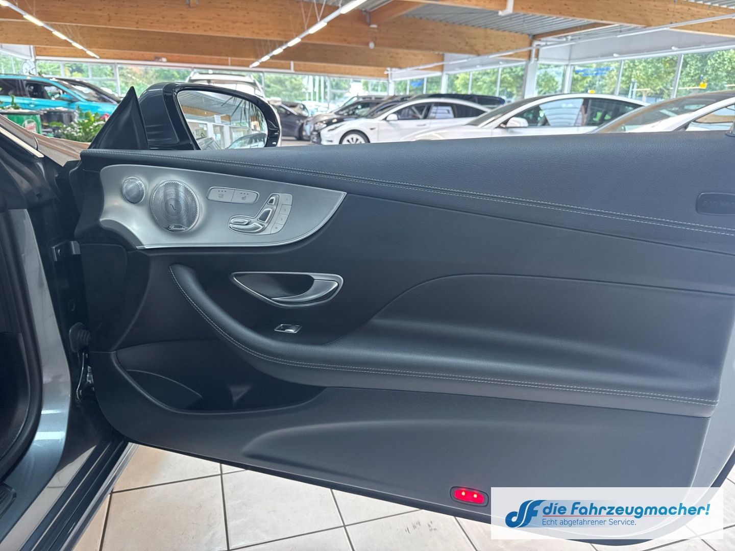 Fahrzeugabbildung Mercedes-Benz E 220 -Klasse Cabrio d  Navi Leder Memory Sitze