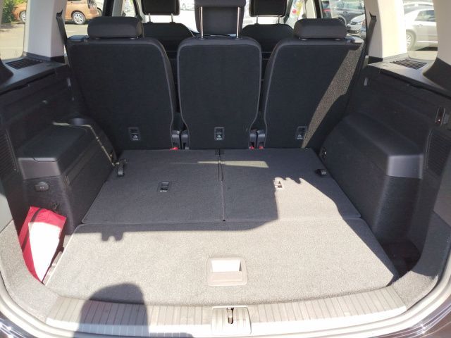 Fahrzeugabbildung Volkswagen Touran Comfortline 1.5 Edition R BT110 TSID7F