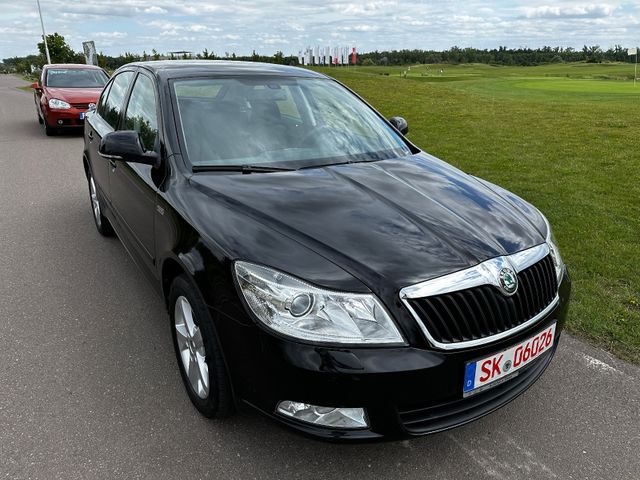 Skoda Octavia Lim. Family*DSG*KLIMAAUTO*TEMPOMAT*XENON