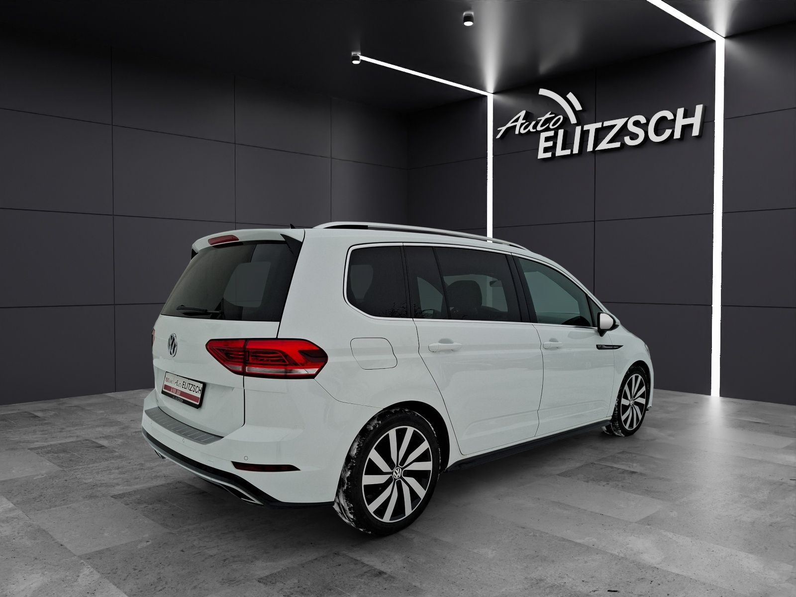 Fahrzeugabbildung Volkswagen Touran TDI Highline 7-Si R-Line LED AHK Navi ACC