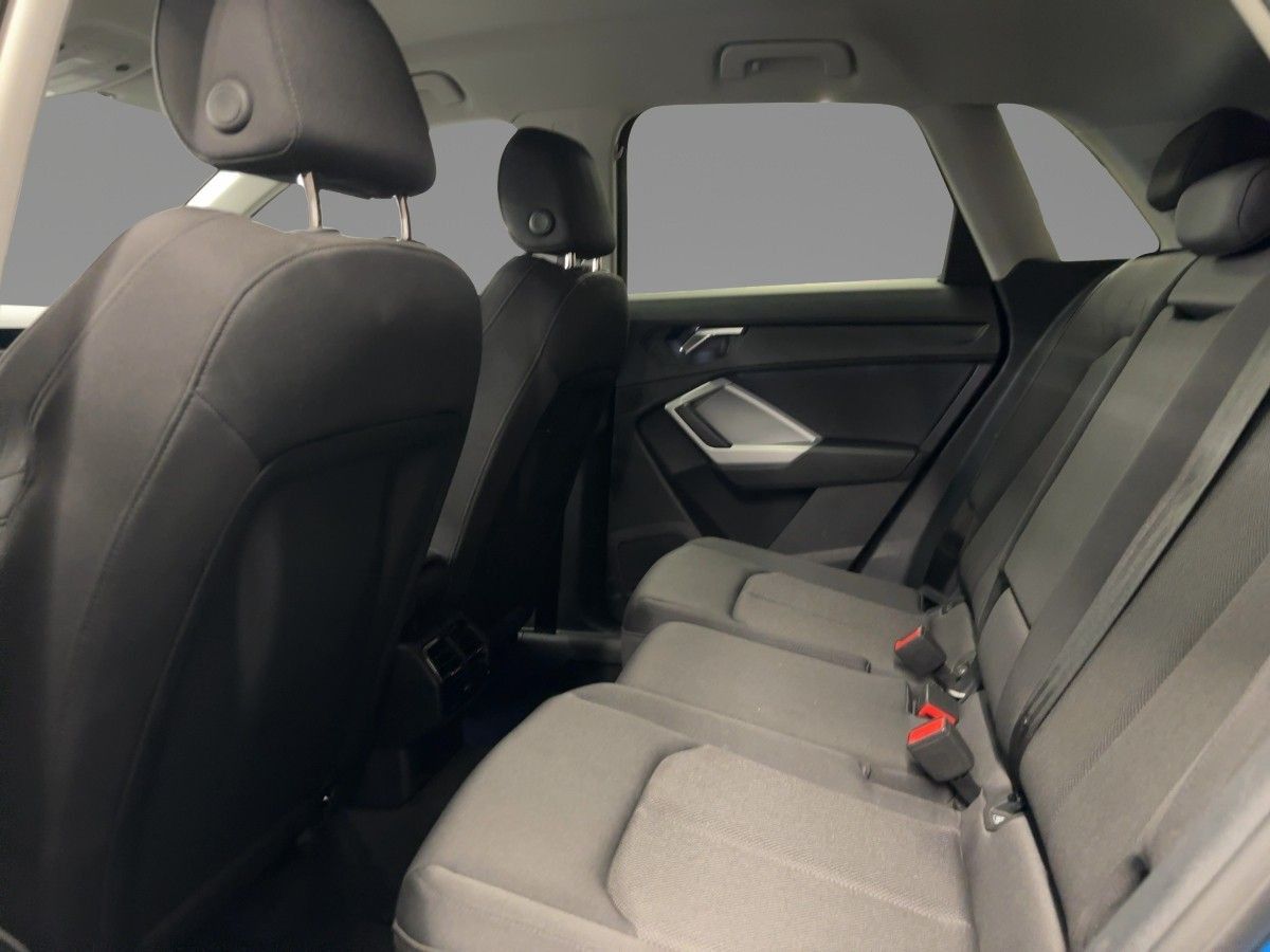 Audi Q3 S line 35 TFSI S tr. AHK PDC NAVI VIRTUAL foto 11