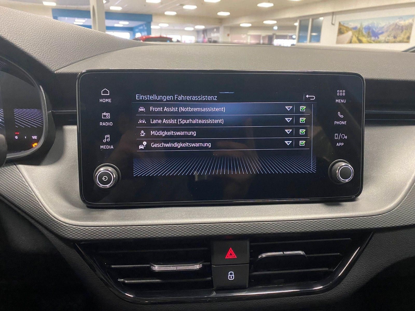 Fahrzeugabbildung SKODA Kamiq 1.0 TSI DSG Essence+GARANTIE 2030+100tKM++