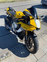 Yamaha R 1 - YAMAHA R1