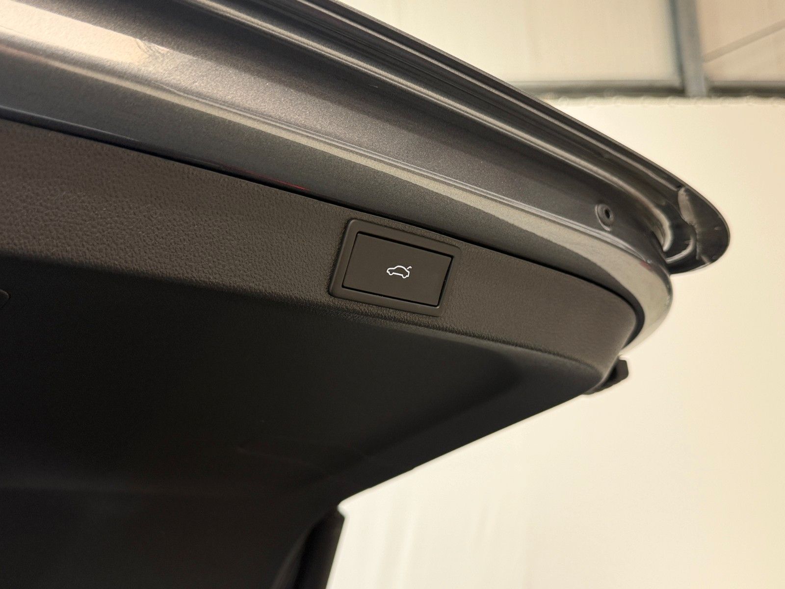 Fahrzeugabbildung SKODA Octavia Combi 2.0 TDI Sportline Infot. Paket