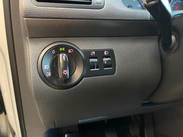 Volkswagen Touran Conceptline *KLIMA*TEMPOMAT*SZHZ*