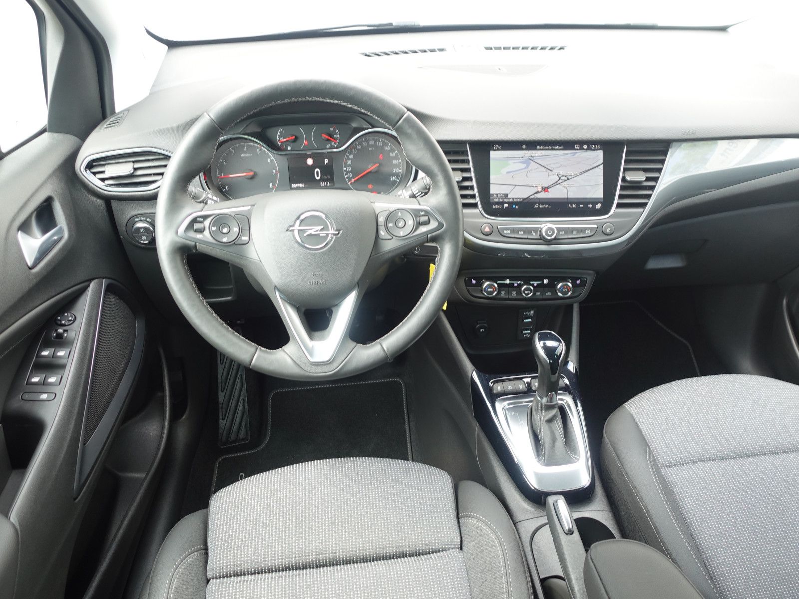 Fahrzeugabbildung Opel Crossland Elegance 1.2T AUTOMATIK,Navi,Kamera