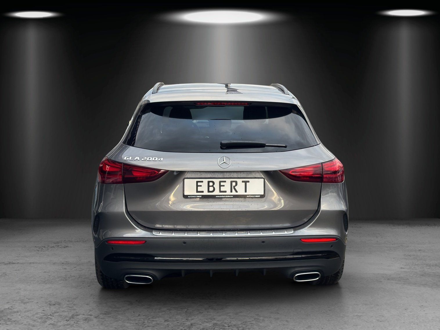 Fahrzeugabbildung Mercedes-Benz GLA 200 d MOPF AMG Premium DISTRO Pano LED KeyGo