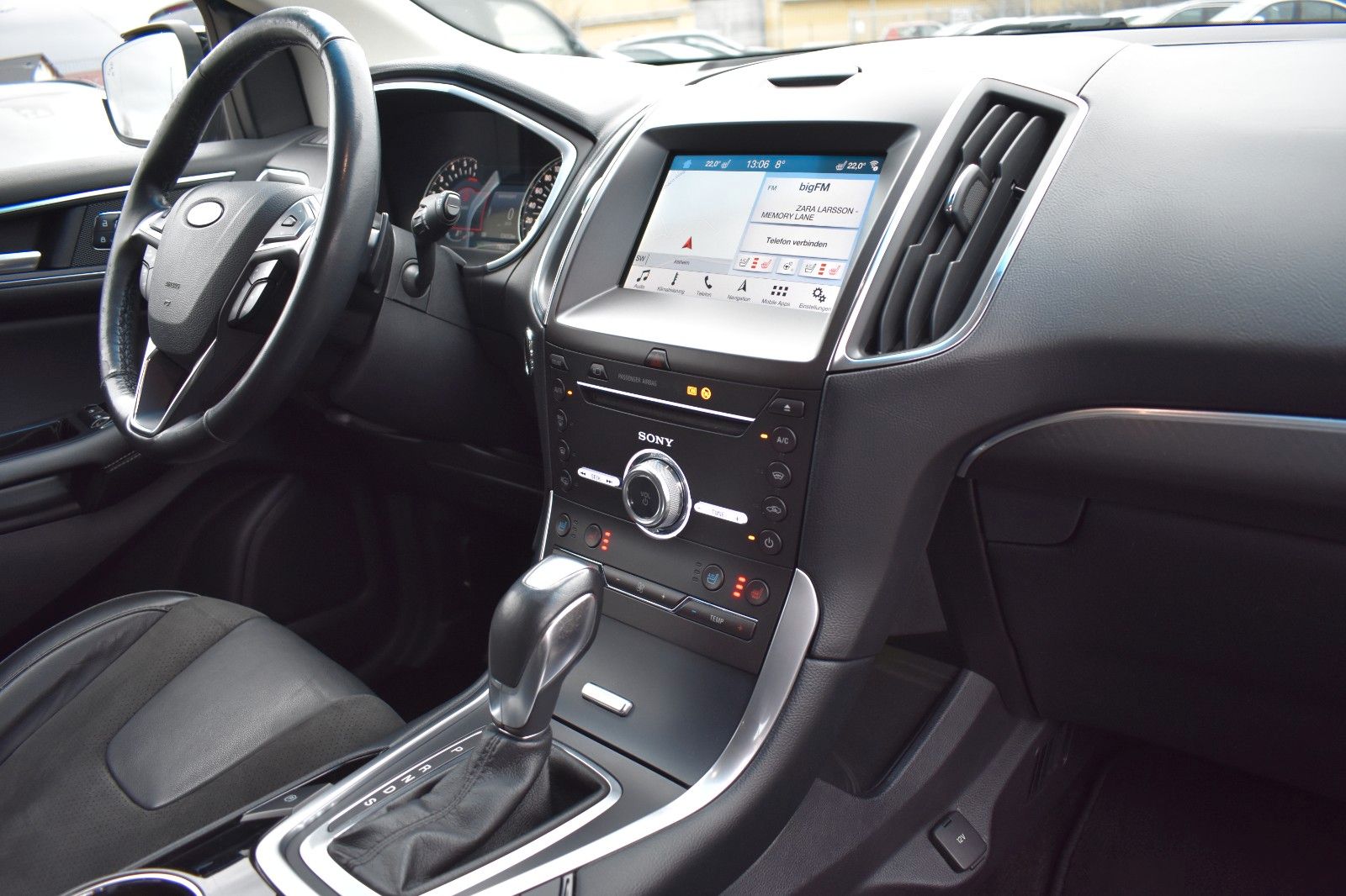 Fahrzeugabbildung Ford Edge ST-Line 4x4 Kamera Sitzbelüftung ACC