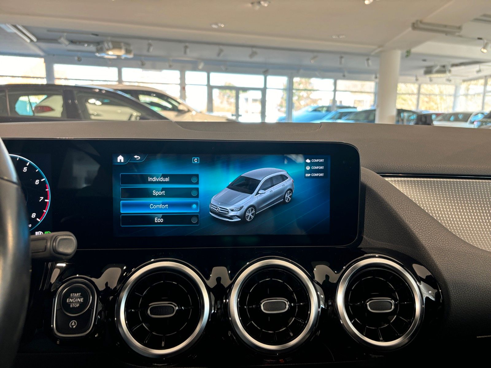 Mercedes-Benz B200 AUT 2.HD LED APP PARK NAV TEMP KLIMA SHZ foto 21