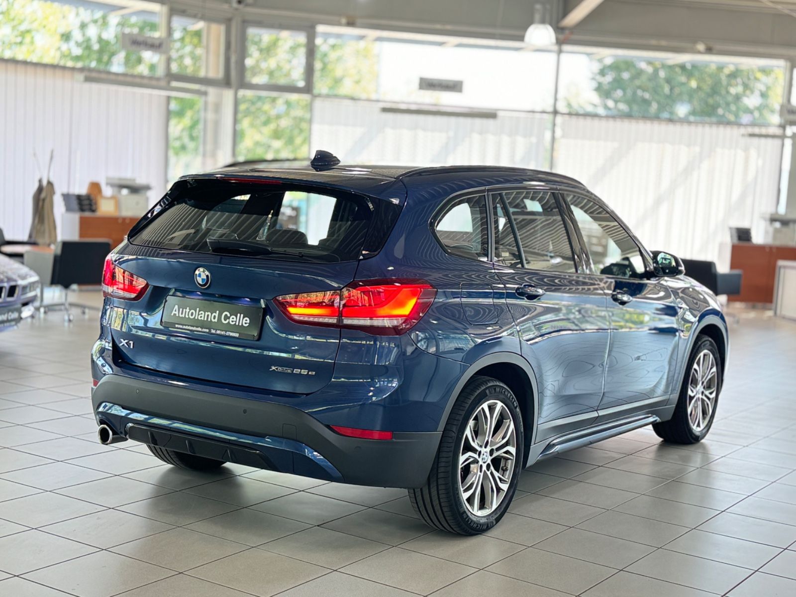 Fahrzeugabbildung BMW X1 xD25e Sport Line Kamera HUD Komfort DAB Leder