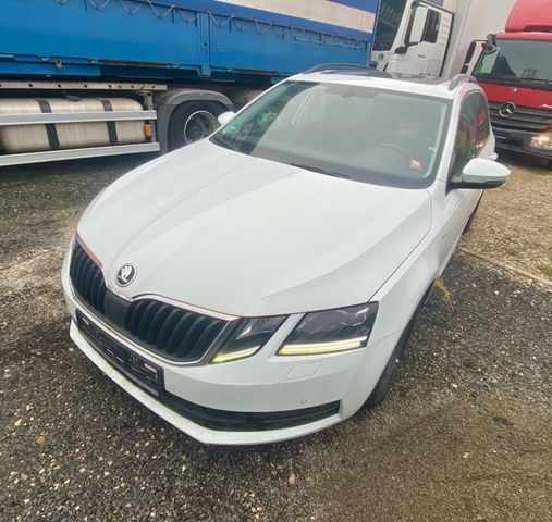 Skoda Octavia Combi Clever  2.0TDI  Panorama. Standhzg