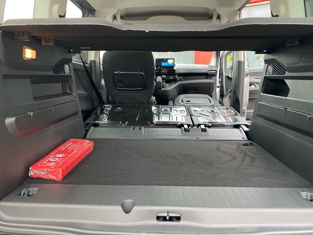 Fahrzeugabbildung Citroën Berlingo M PureTech 110 PLUS