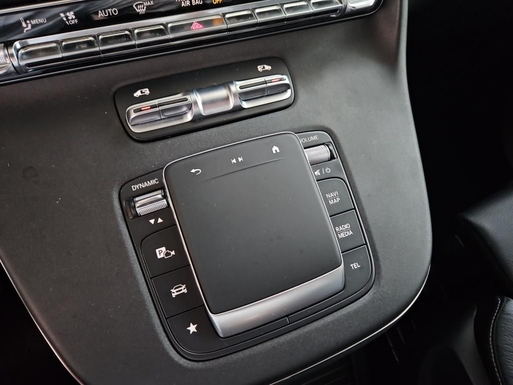 Fahrzeugabbildung Mercedes-Benz V 300 Avantgarde lang 7 Sitze STHZ DISTRONIC AHK